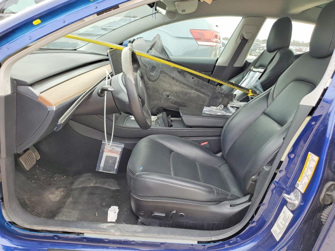 2022 Tesla Model 3 - Фото 7