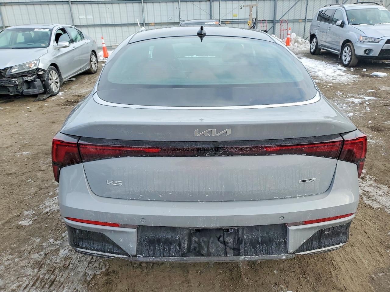 2025 Kia K5 Gt Line - Image 6