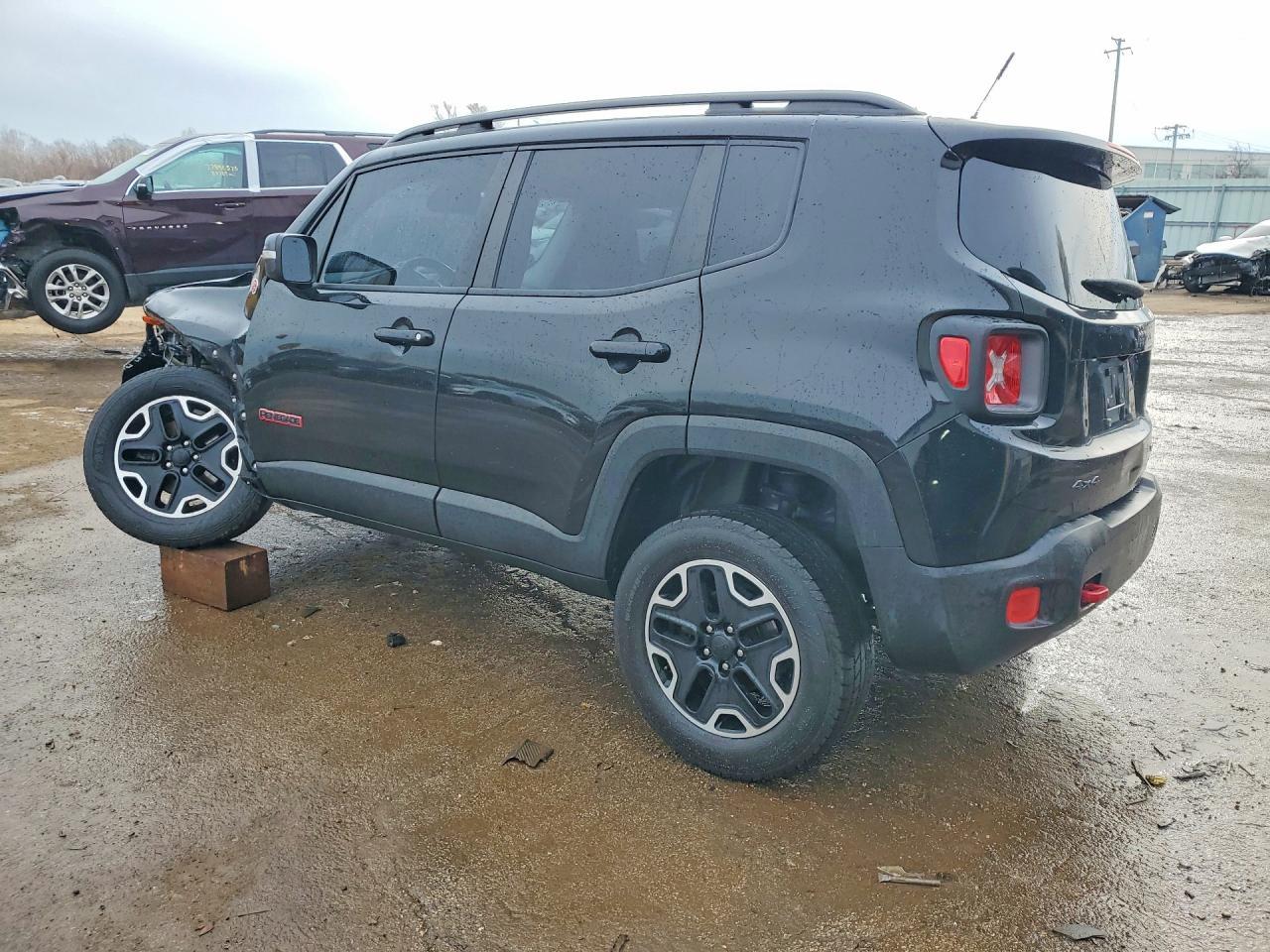 2016 Jeep Renegade Trailhawk - Фото 2