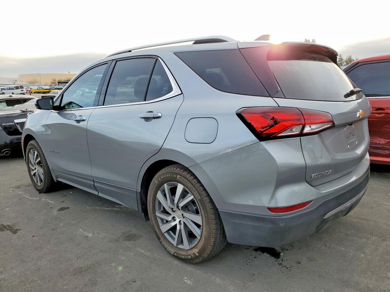 2023 Chevrolet Equinox Premier - Фото 2