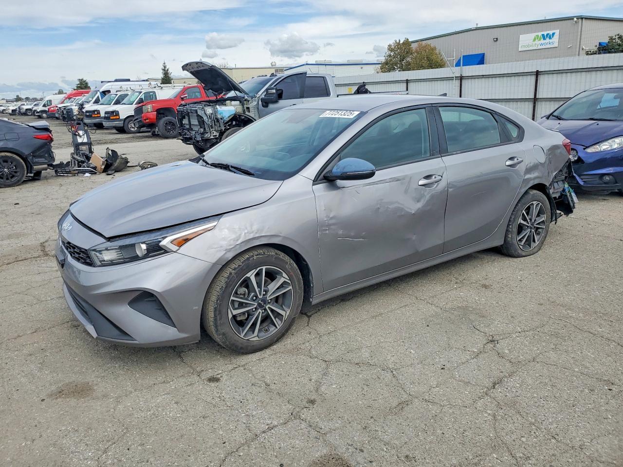 2023 Kia Forte Lx