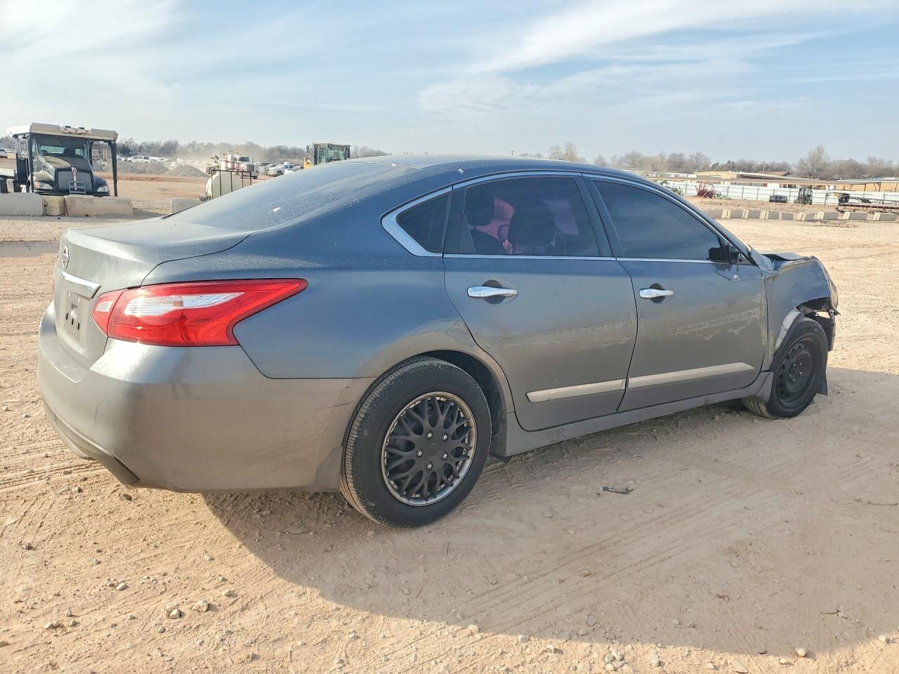 2017 Nissan Altima 2.5 - Фото 3