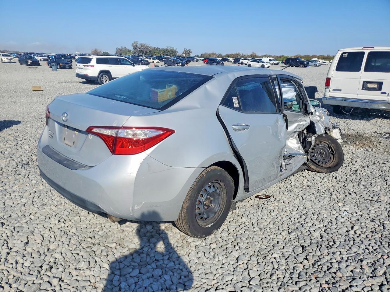2014 Toyota Corolla L - Фото 3