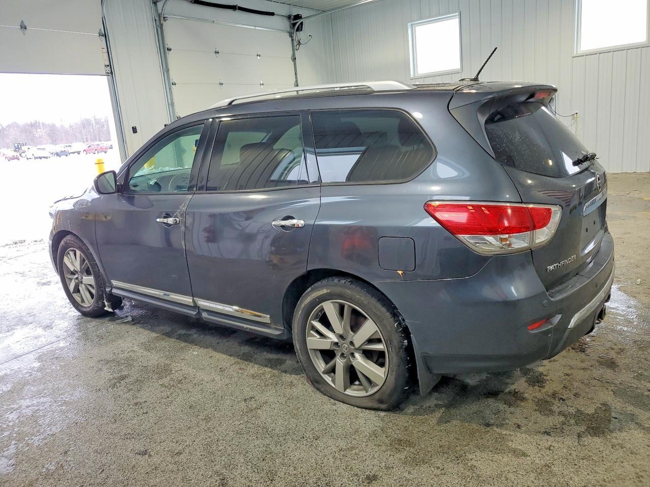 2013 Nissan Pathfinder S *** Repo *** - Фото 2