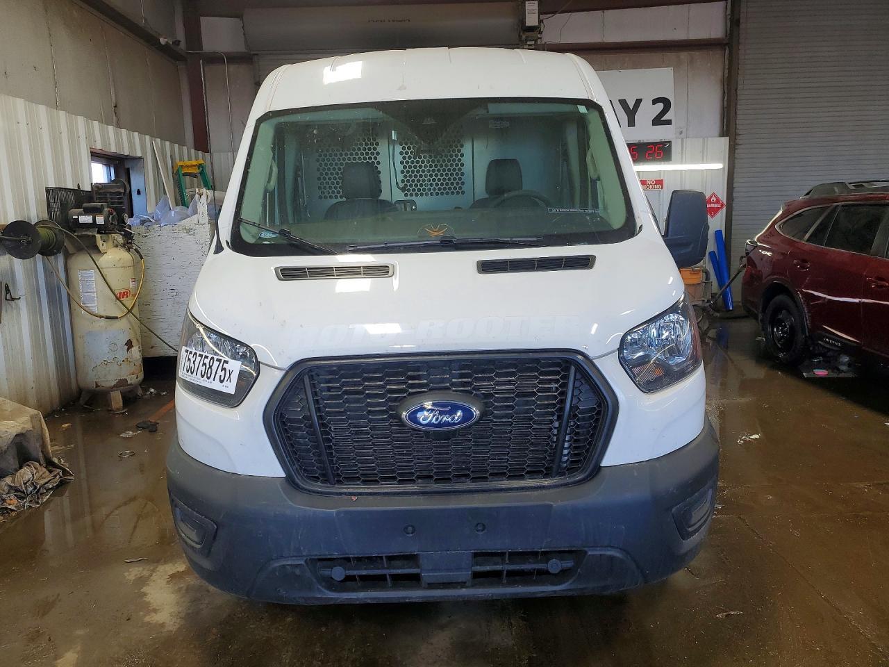 2022 Ford Transit 250 Delivery Van - Фото 5