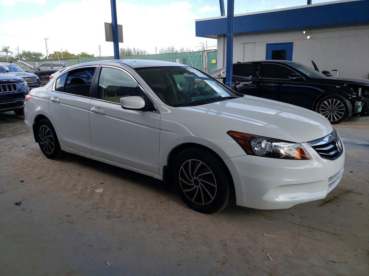 2011 Honda Accord Lx - Фото 4