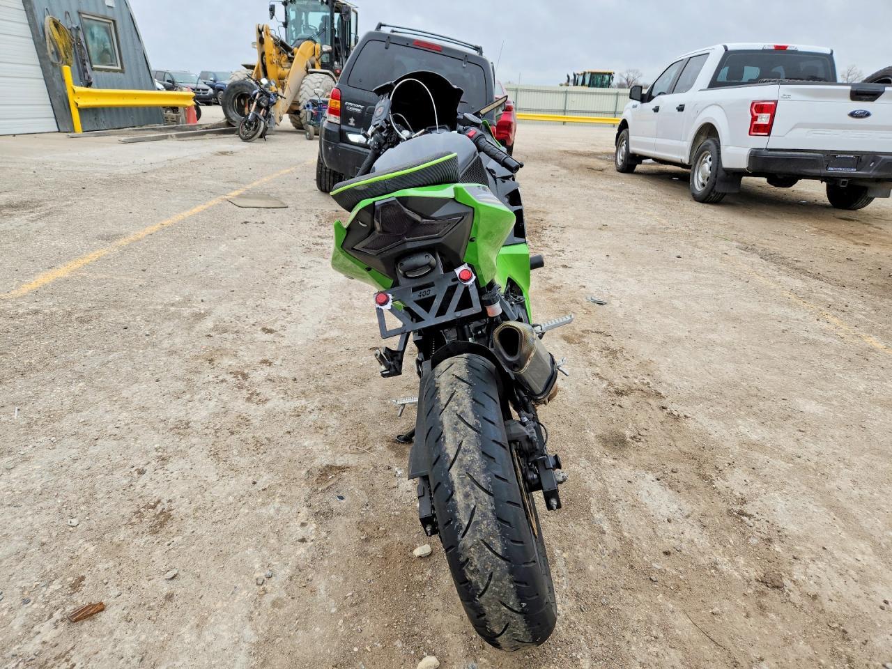 2023 Kawasaki Ex400 - Image 4