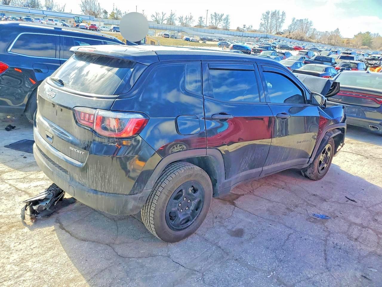 2018 Jeep Compass Sport - Фото 3