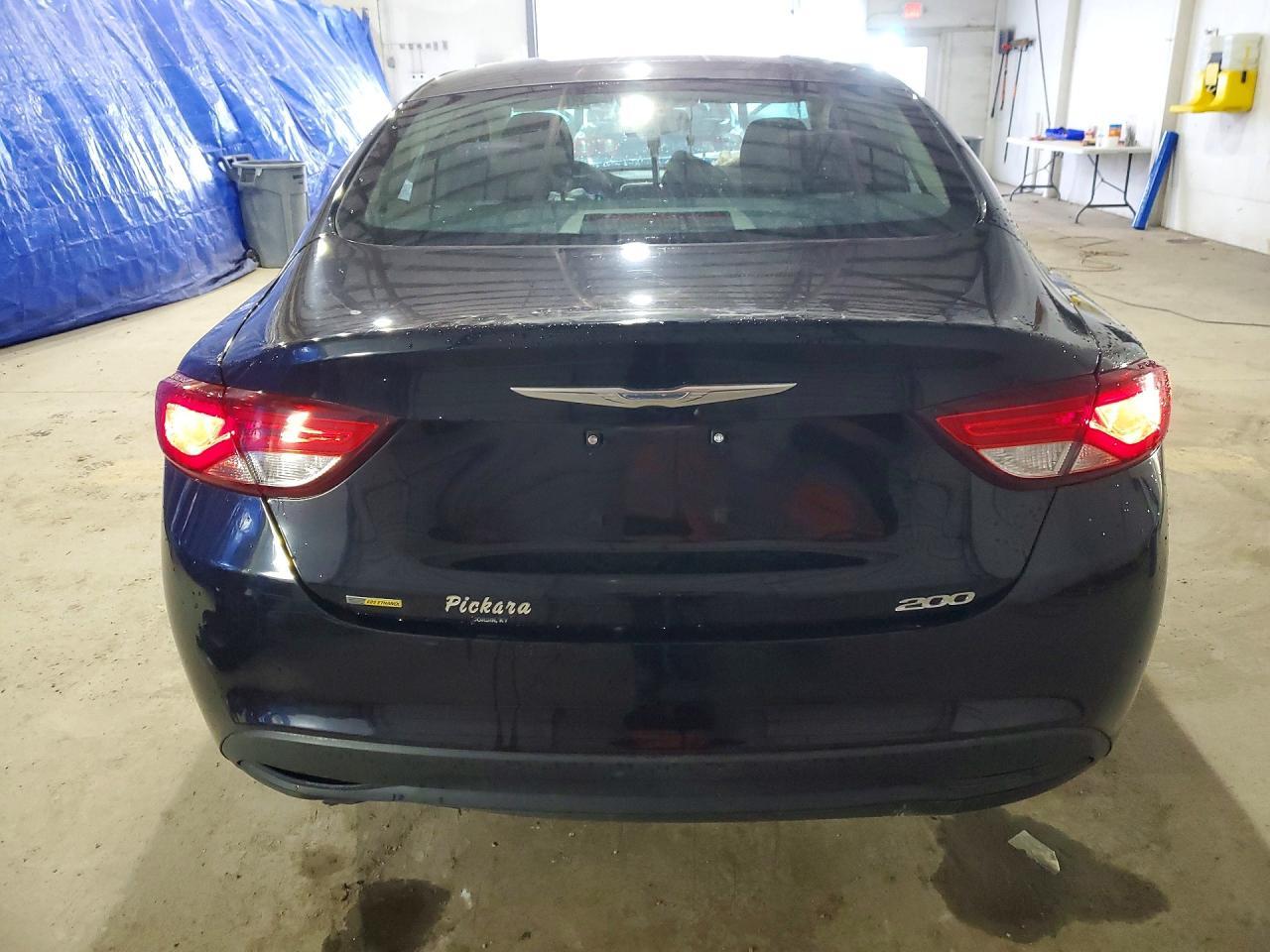 2015 Chrysler 200 Lx - Фото 6