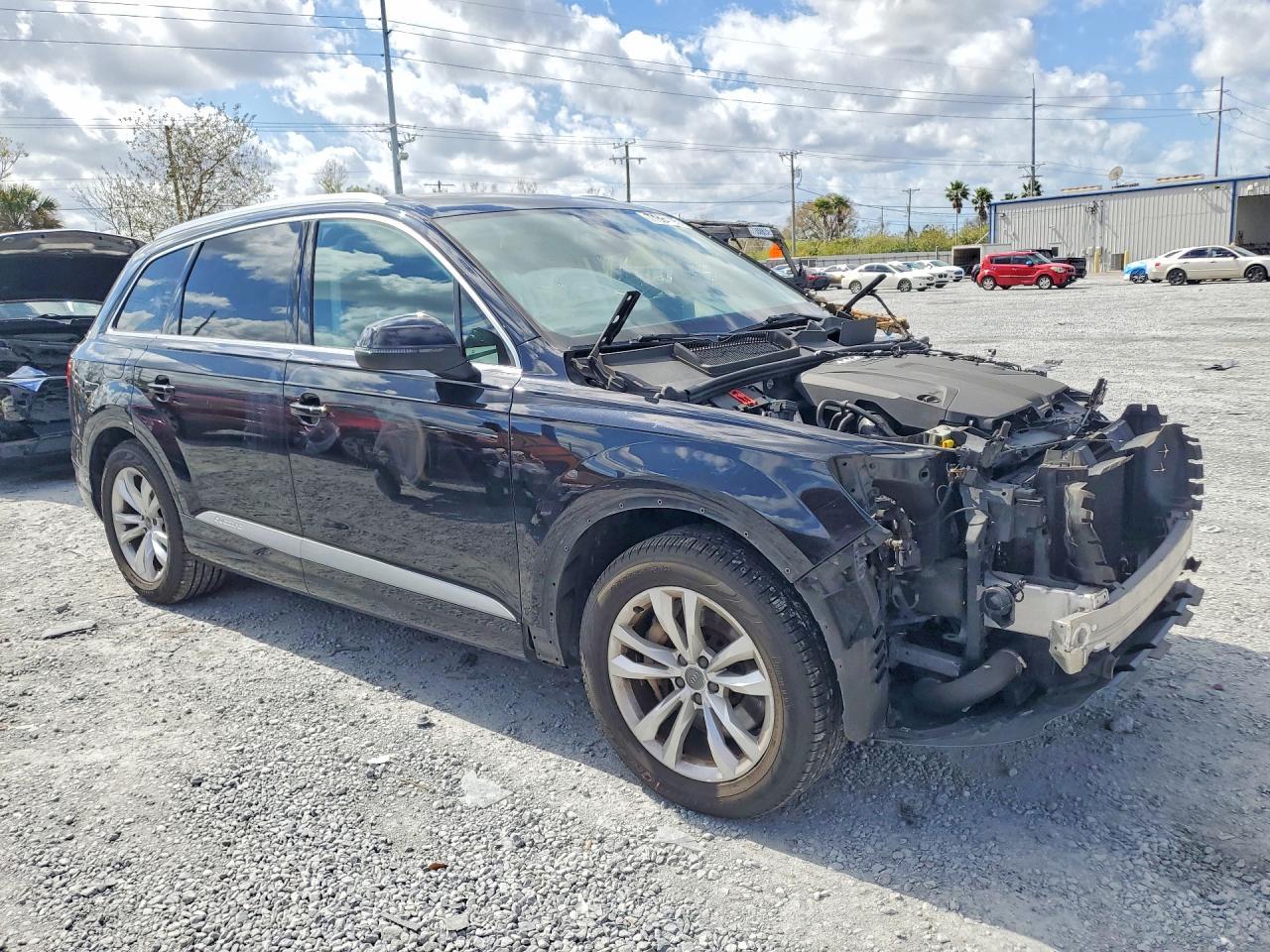 2017 Audi Q7 Premium Plus - Image 4
