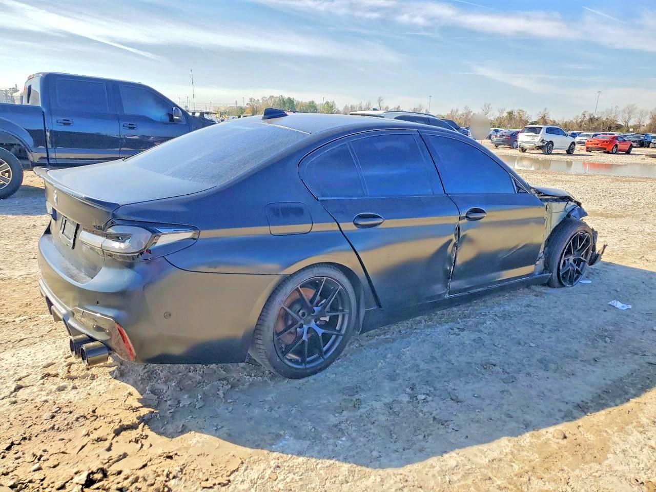 2020 BMW 530 I - Фото 3