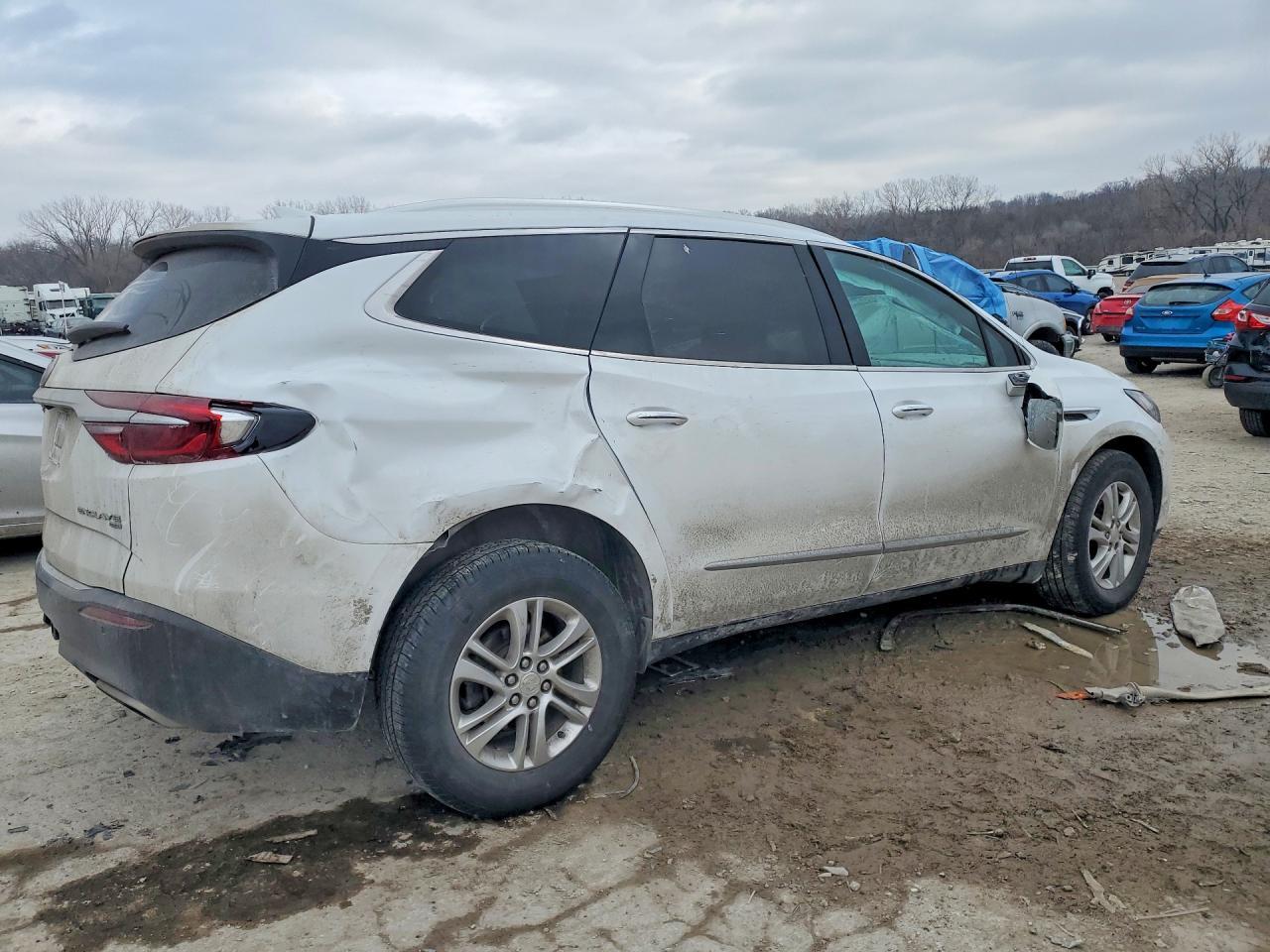2019 Buick Enclave Essence - Image 3