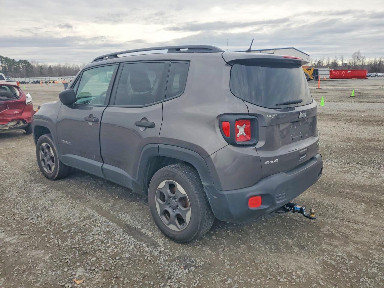 2018 Jeep Renegade S - Фото 2