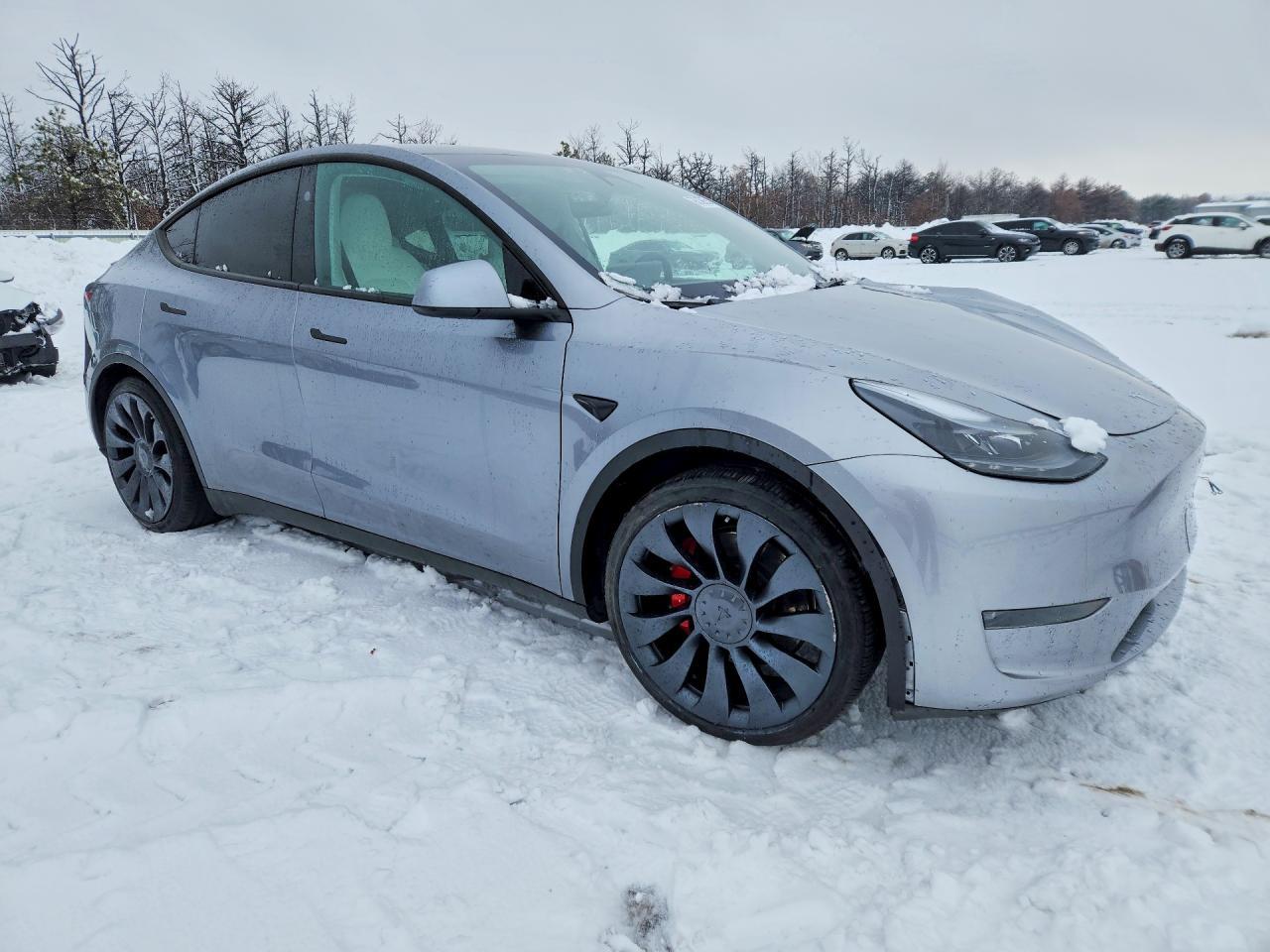 2024 Tesla Model Y - Фото 4