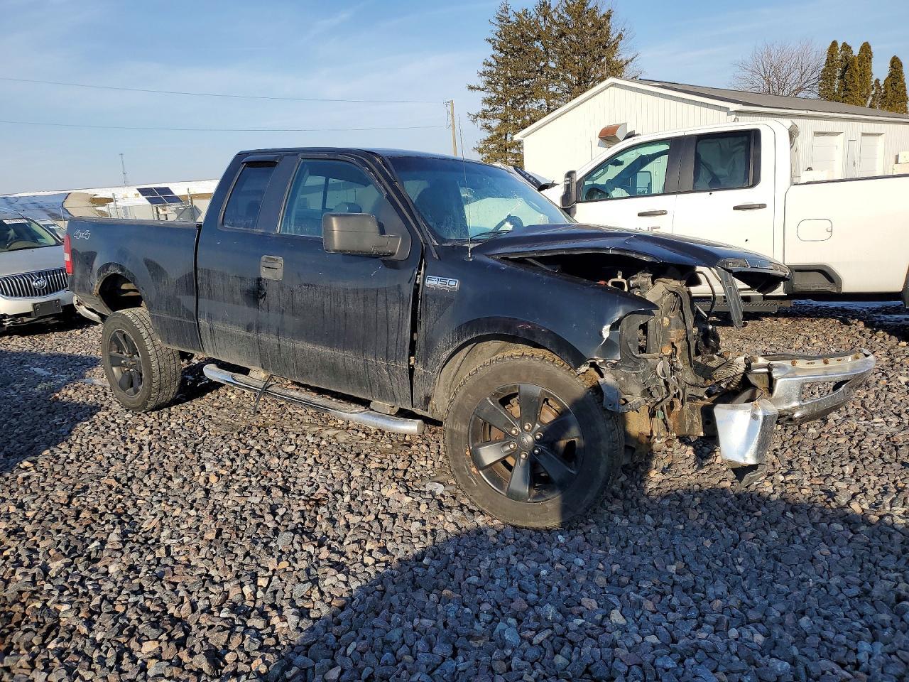 2005 Ford F150 - Фото 4