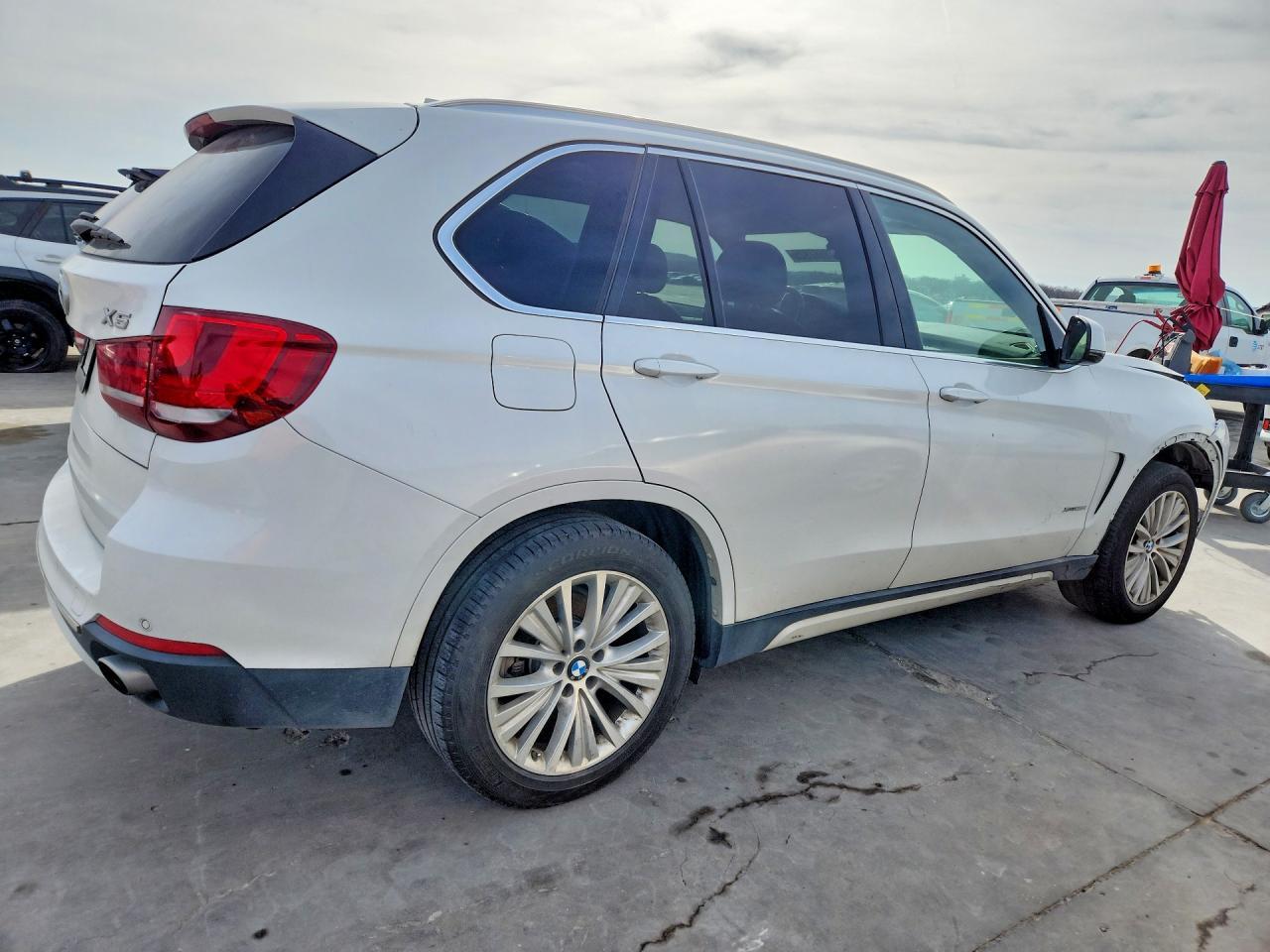 2016 BMW X5 xDrive35I Luxury - Image 3