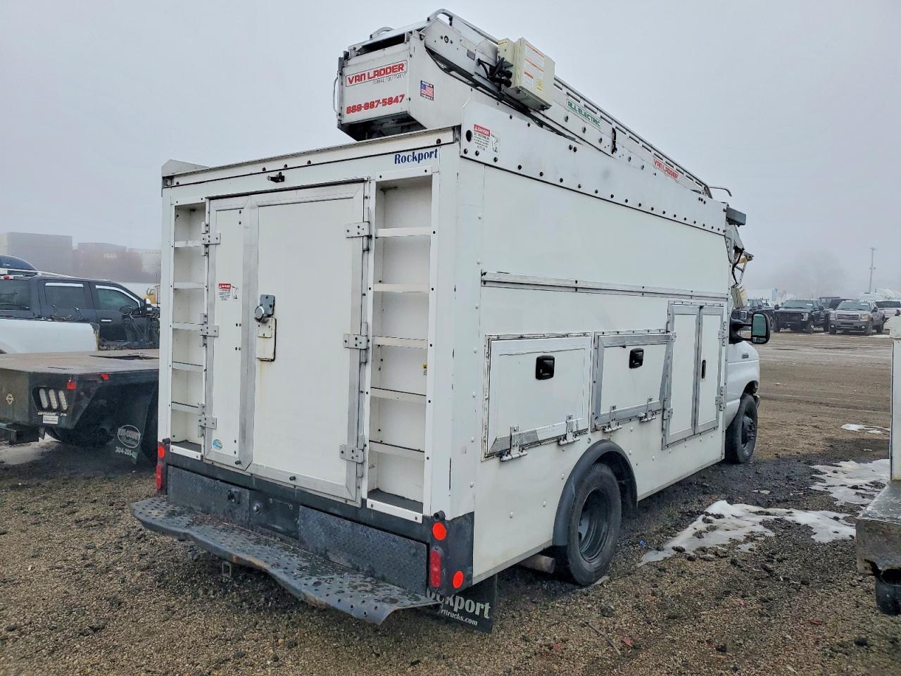 2019 Ford E-450 Bucket Utility Van - Prior Fleet - Фото 4