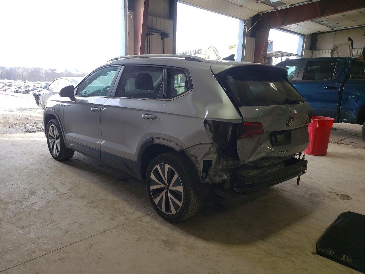 2022 Volkswagen Taos Se - Image 2