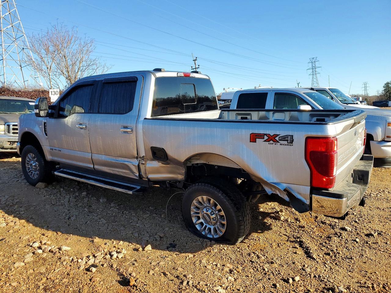 2022 Ford F250 Super Duty - Image 2