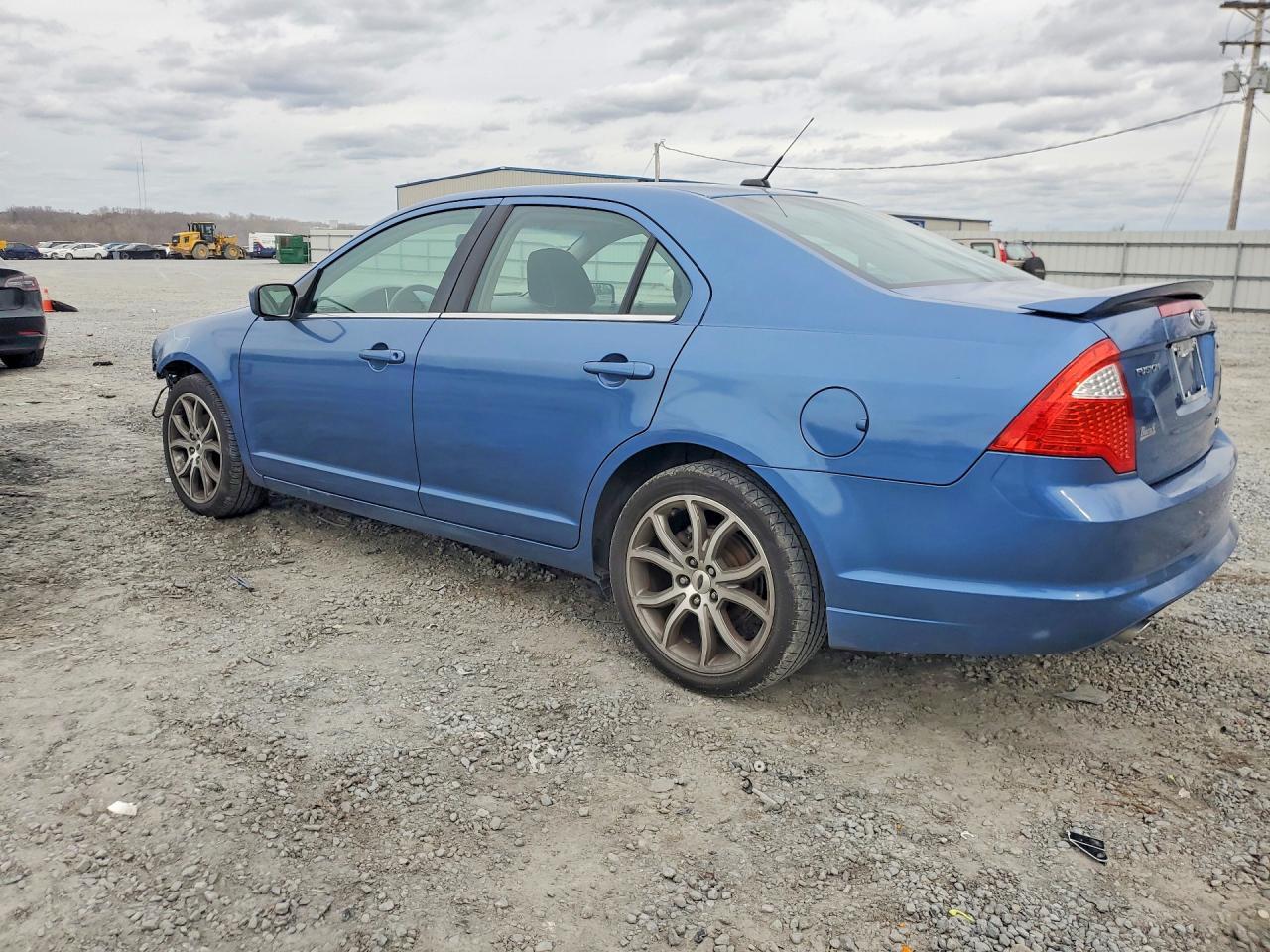 2010 Ford Fusion - Фото 2