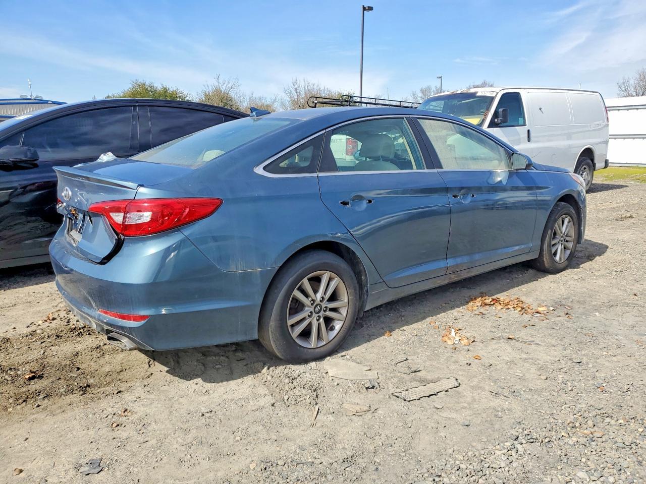 2017 Hyundai Sonata Se - Image 3