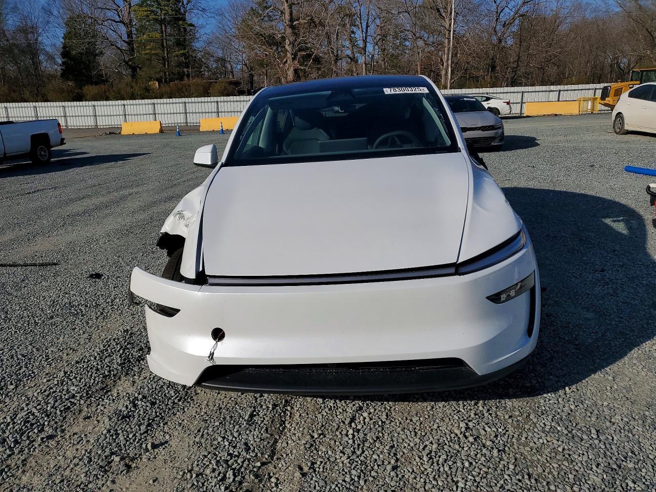 2026 Tesla Model Y - Фото 5