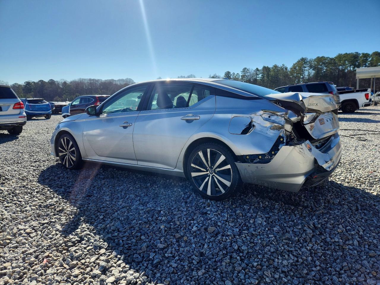 2019 Nissan Altima Sr - Image 2