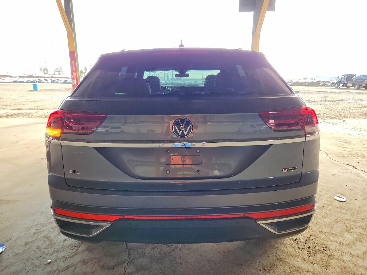 2022 Volkswagen Atlas Cross Sport Sel - Image 6