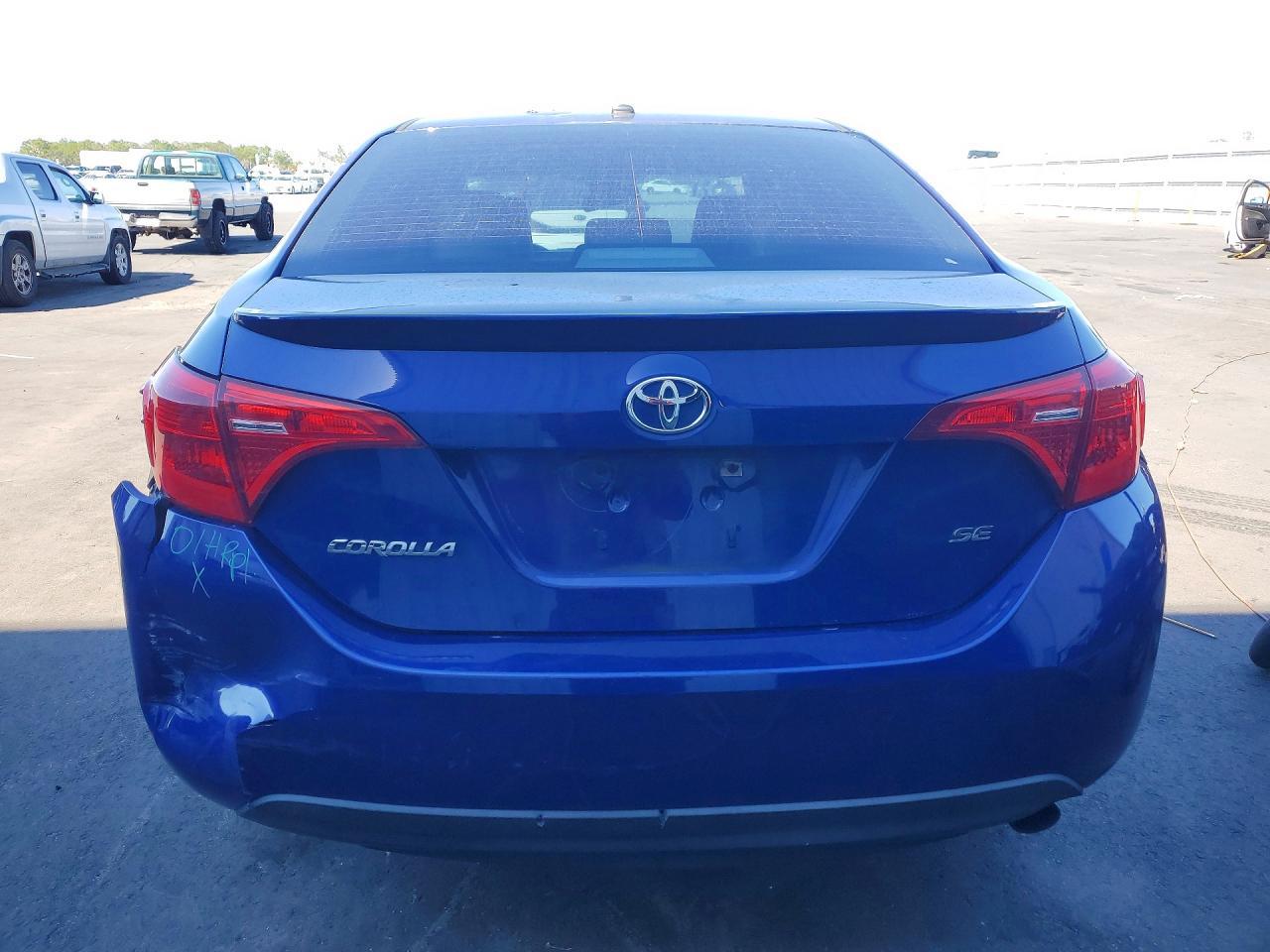 2017 Toyota Corolla Se - Фото 6
