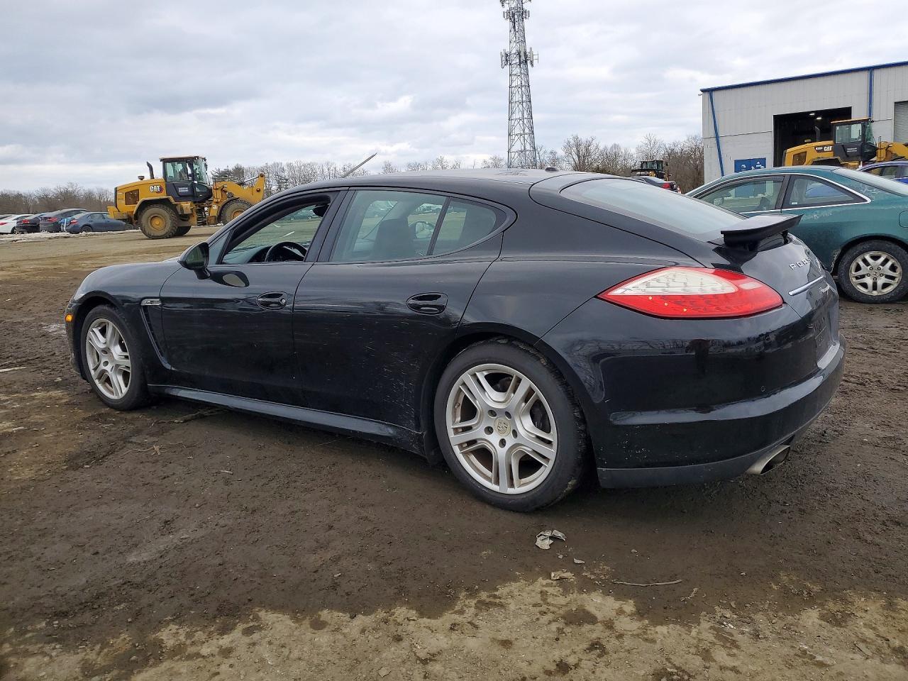 2013 Porsche Panamera 2 - Image 2
