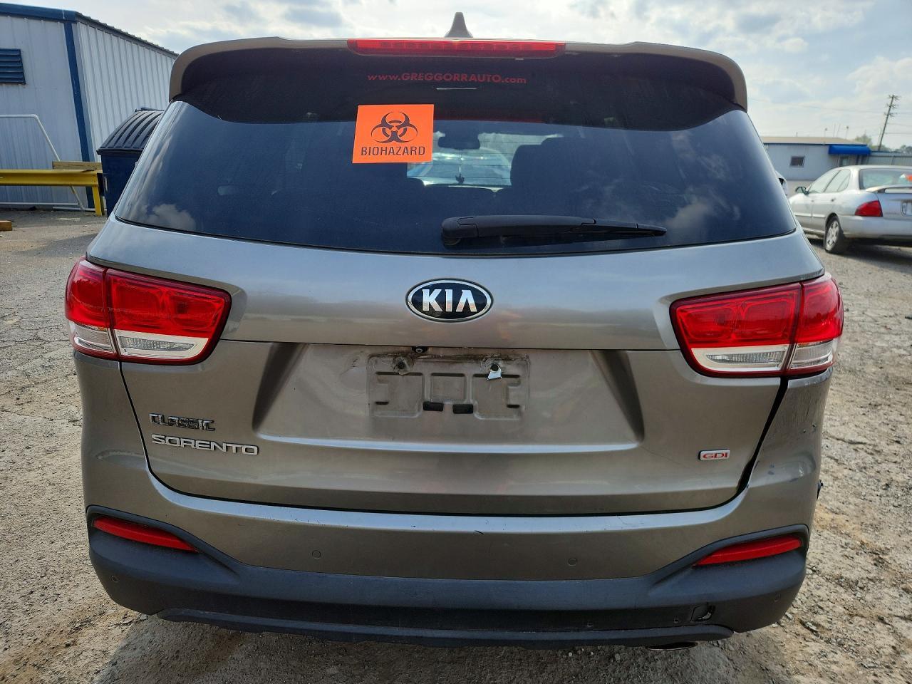 2016 Kia Sorento Lx - Image 6