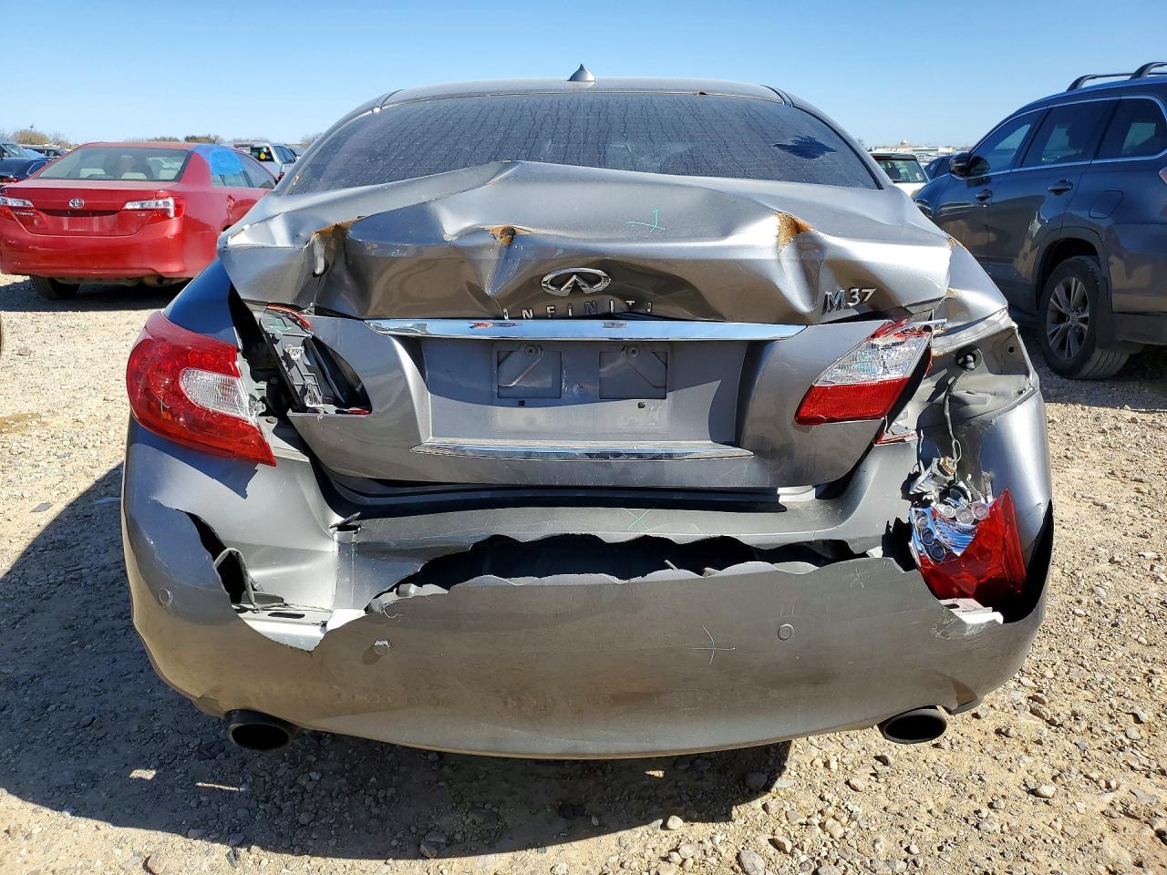 2013 Infiniti M37 Base - Image 6