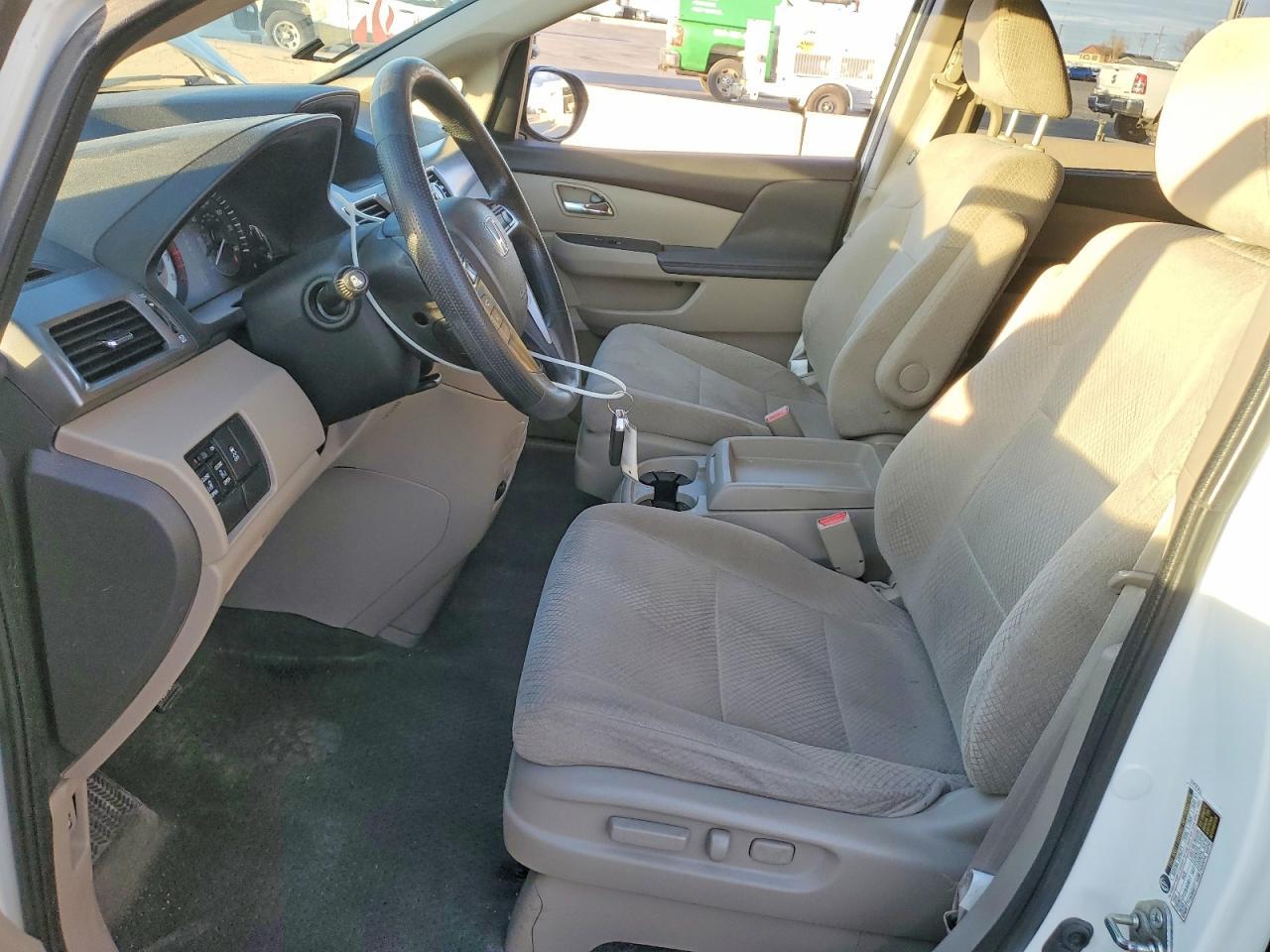 2016 Honda Odyssey Se - Фото 7