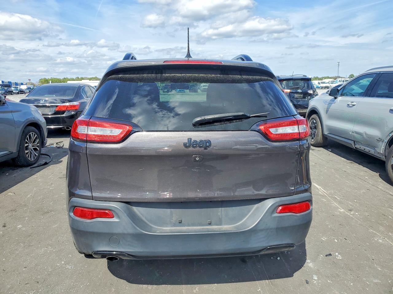2018 Jeep Cherokee Latitude - Фото 6
