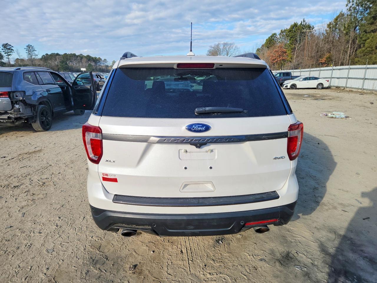 2018 Ford Explorer Xlt - Image 6