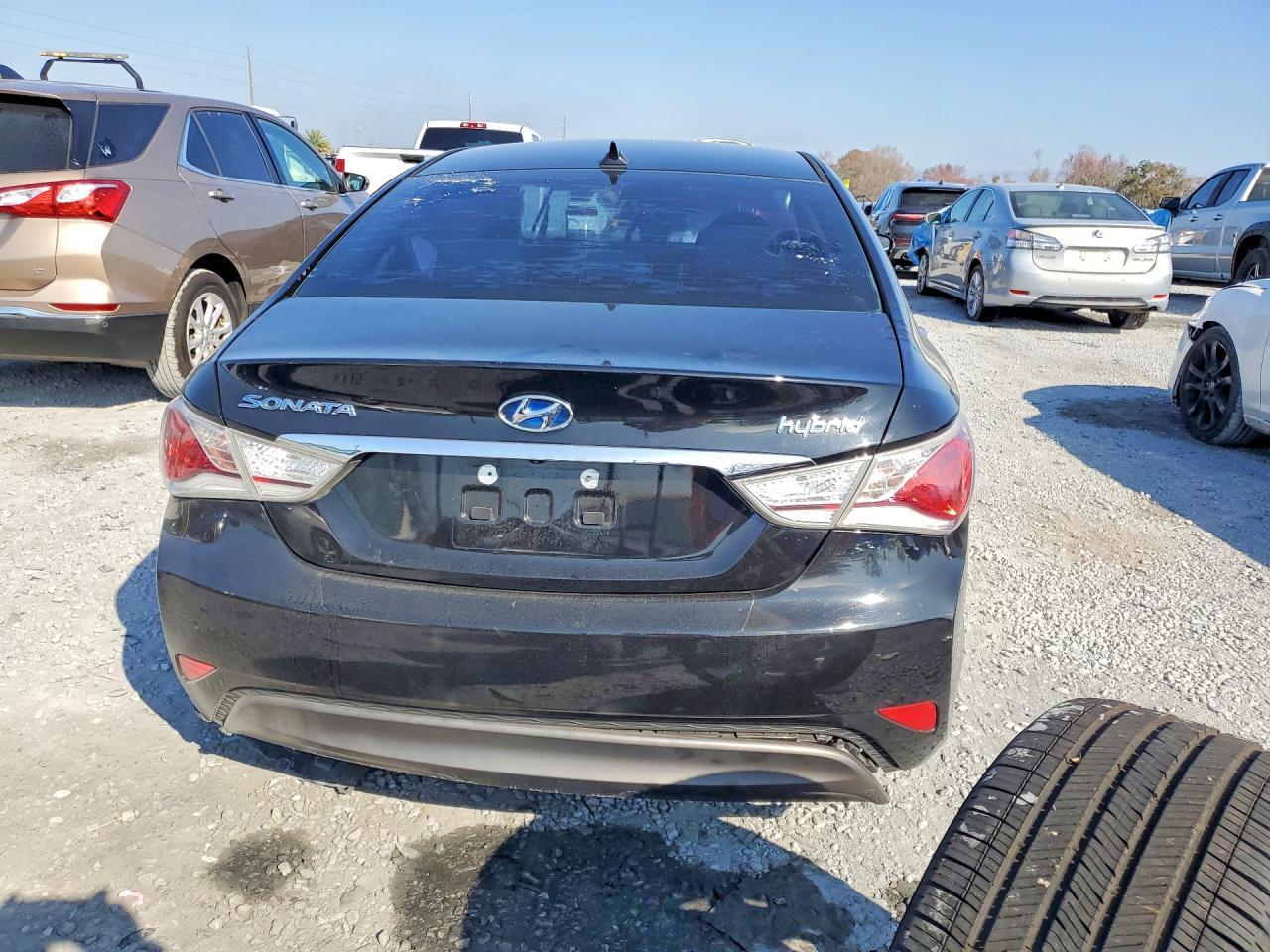 2015 Hyundai Sonata Hybrid - Image 6
