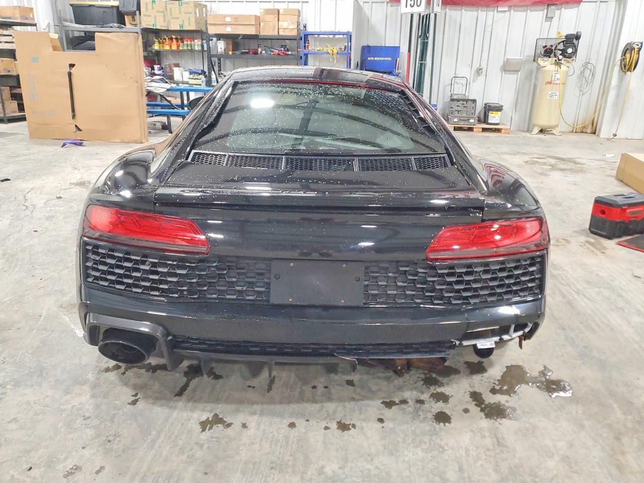 2021 Audi R8 - Фото 6