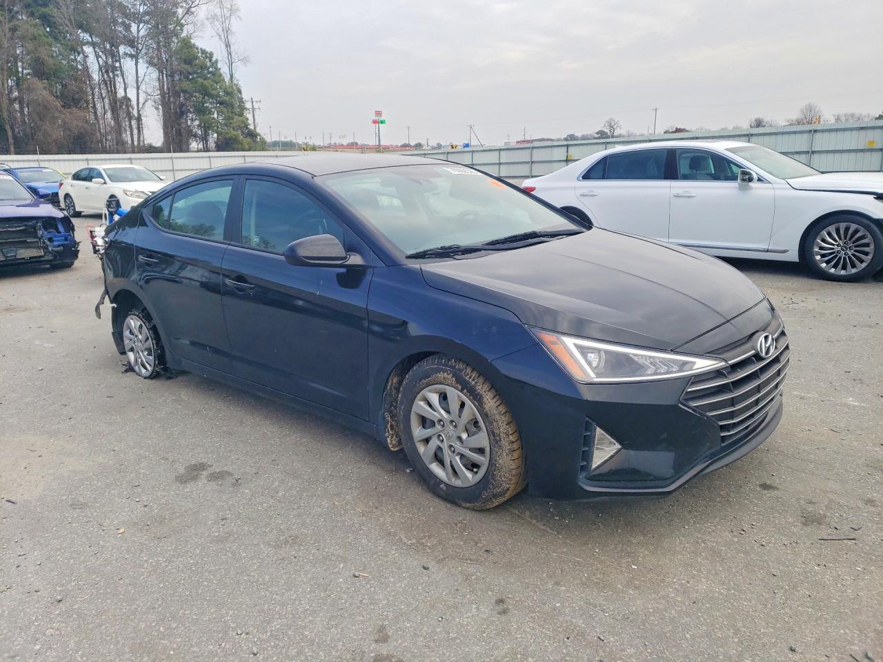 2020 Hyundai Elantra Se - Фото 4