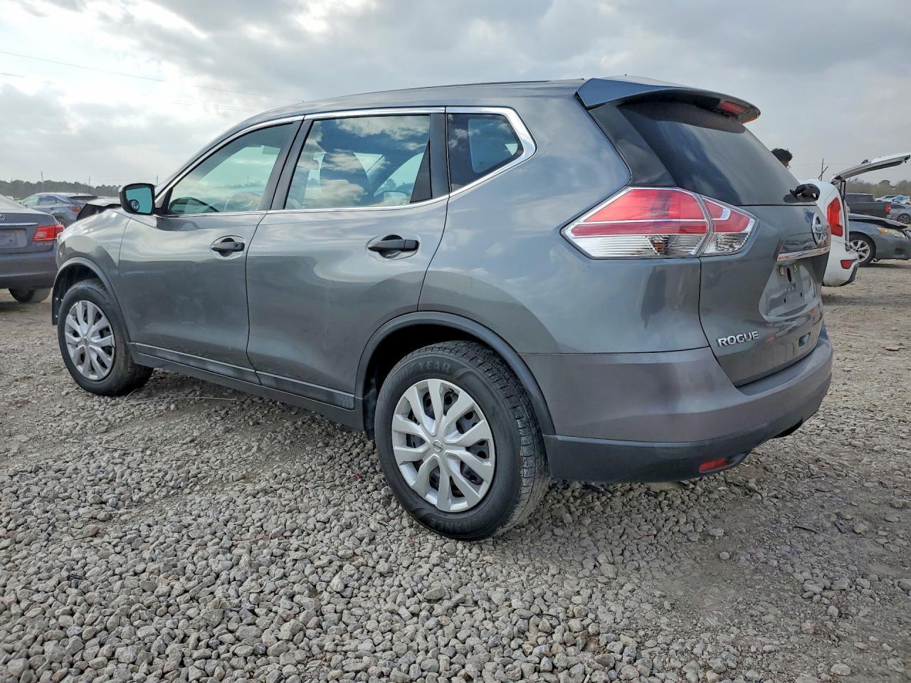 2016 Nissan Rogue S - Фото 2