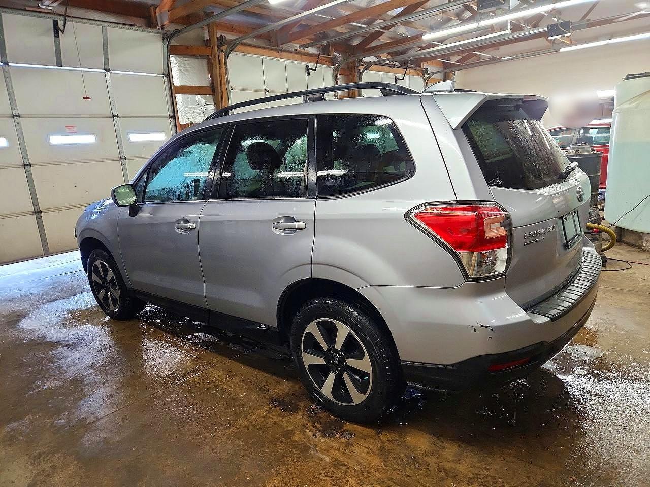 2017 Subaru Forester 2.5I Limited - Фото 2