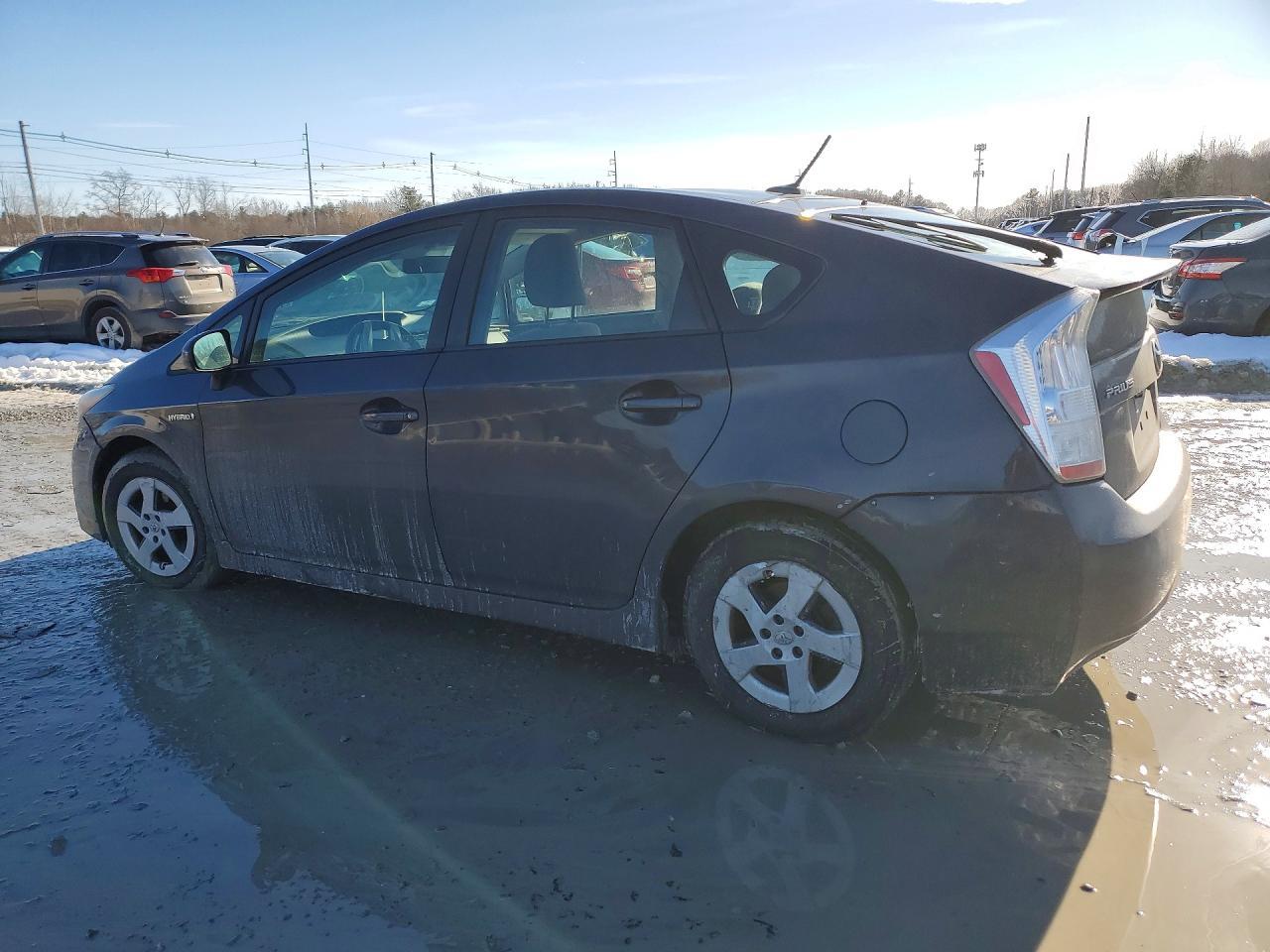2010 Toyota Prius - Фото 2