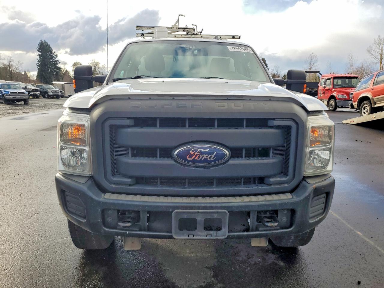 2013 Ford F250 Super Duty - Image 5