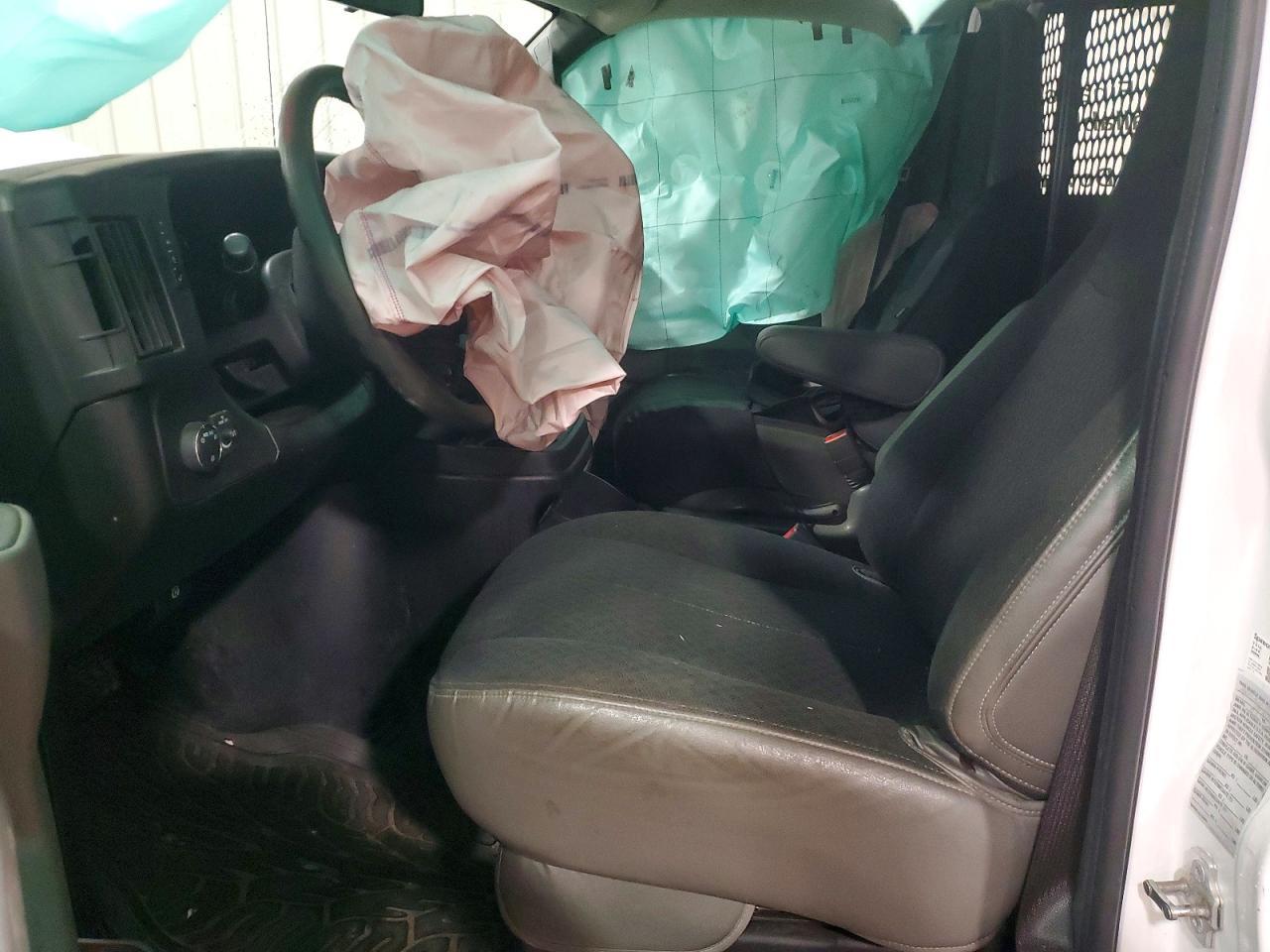 2021 Chevrolet Express G2500 - Фото 7