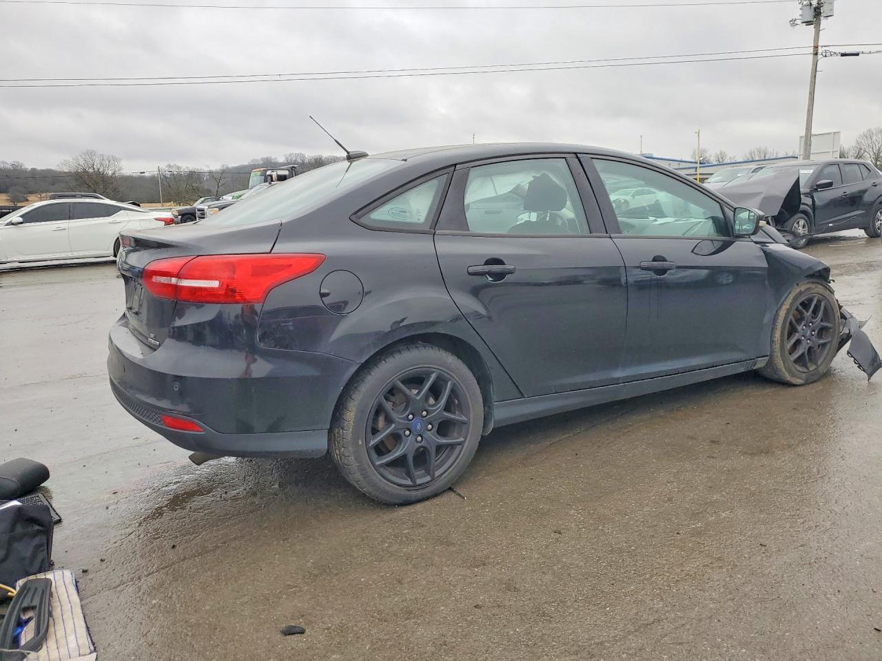 2016 Ford Focus Se - Image 3