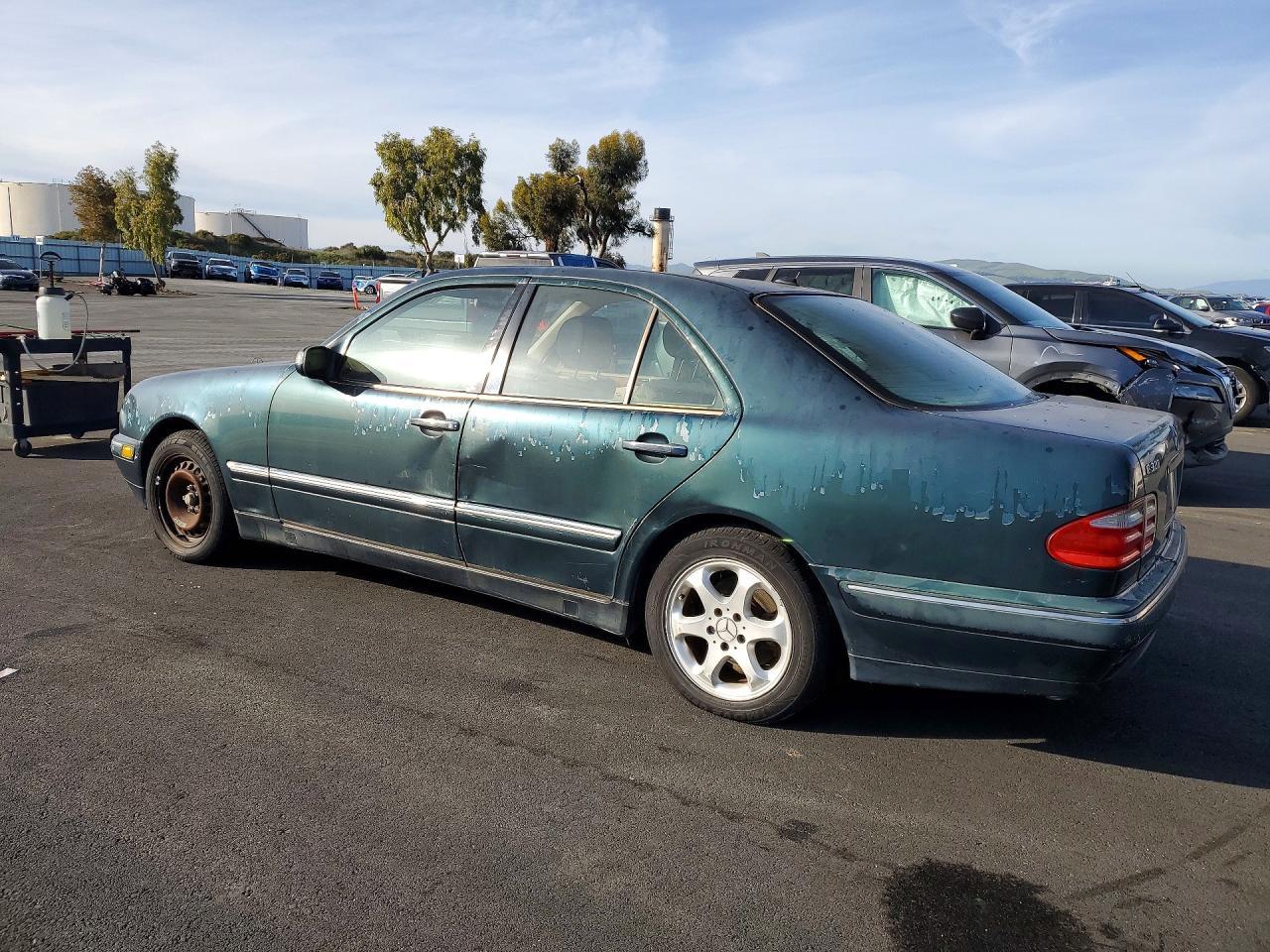 2002 Mercedes-Benz E 320 - Фото 2