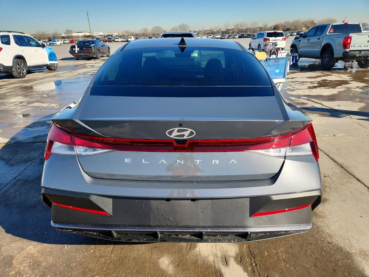 2026 Hyundai Elantra Se - Фото 6