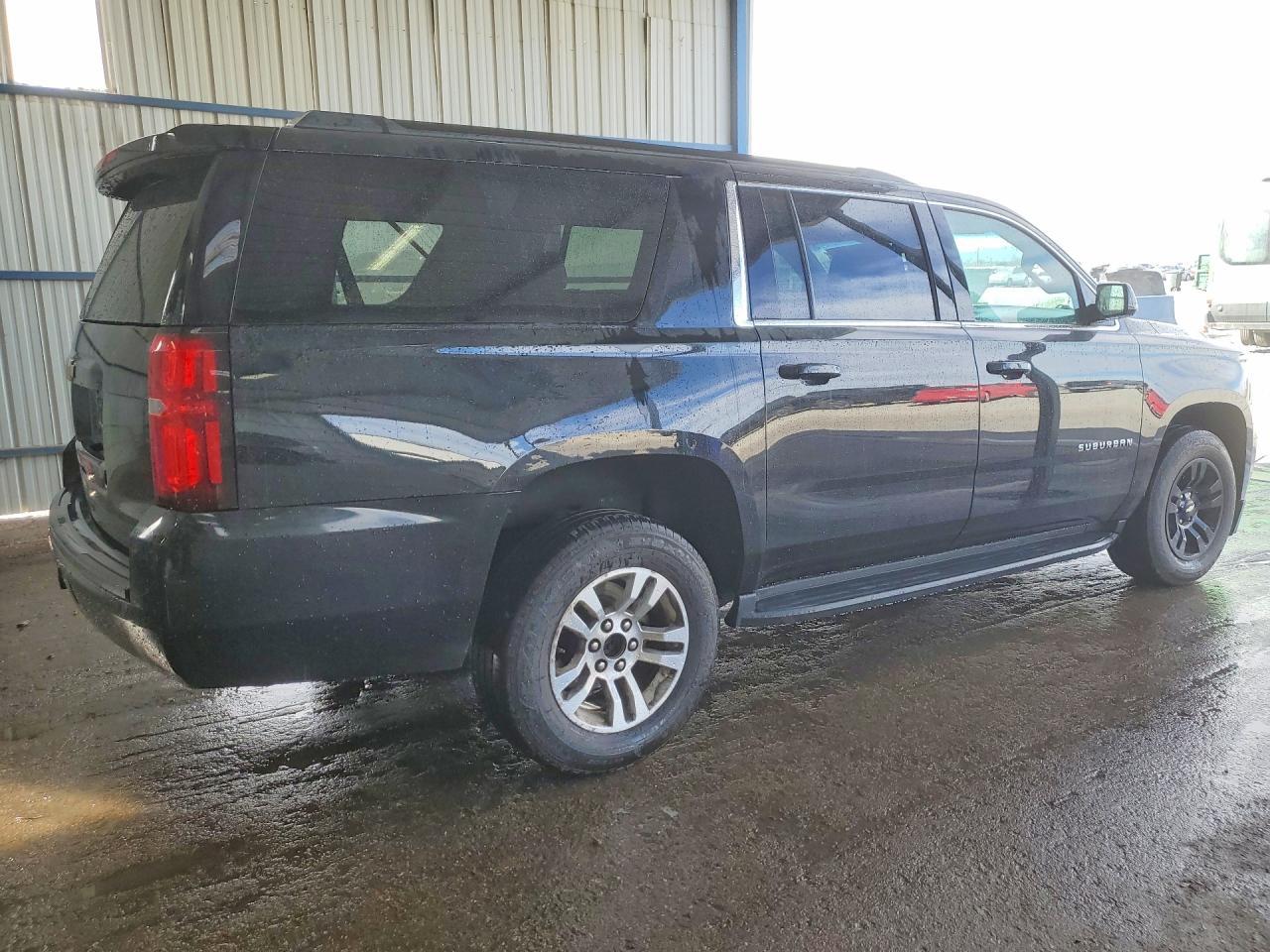 2020 Chevrolet Suburban K1500 Ls - Фото 3