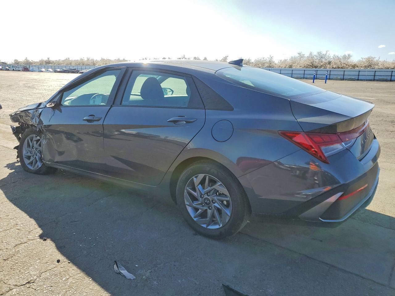 2025 Hyundai Elantra Blue - Фото 2