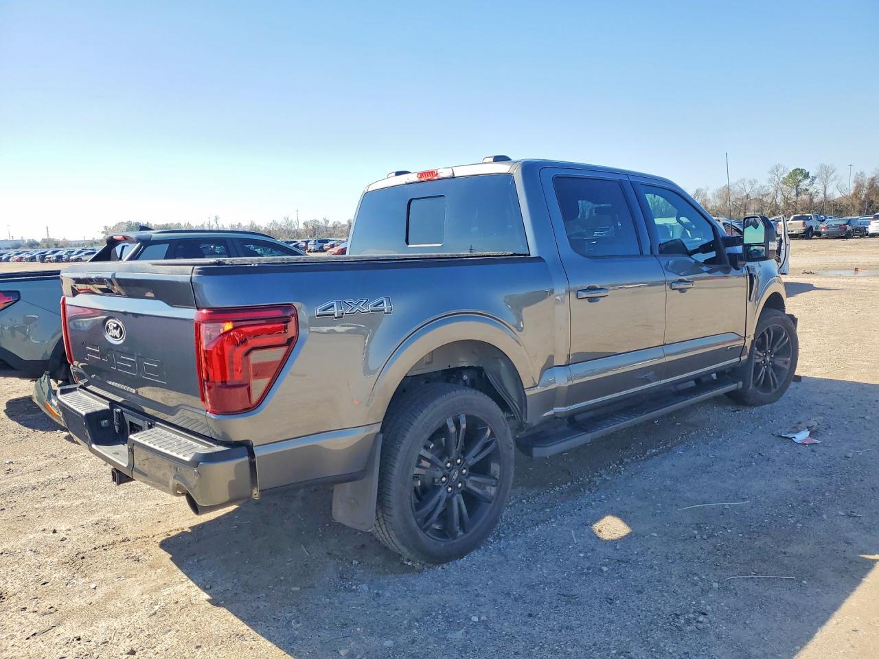 2025 Ford F150 Lariat - Фото 3