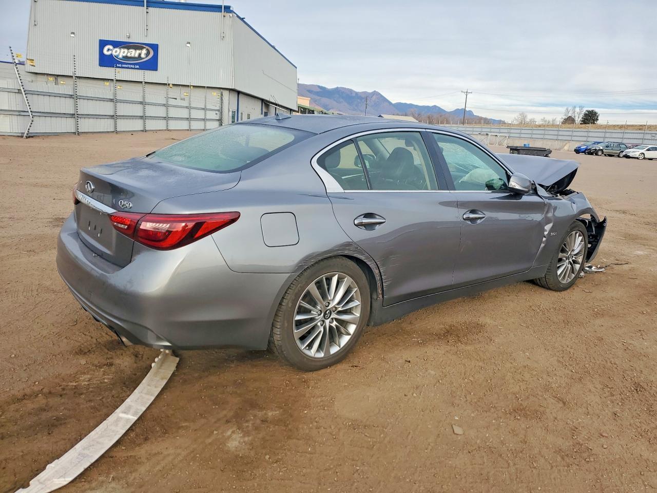2018 Infiniti Q50 Luxe - Фото 3